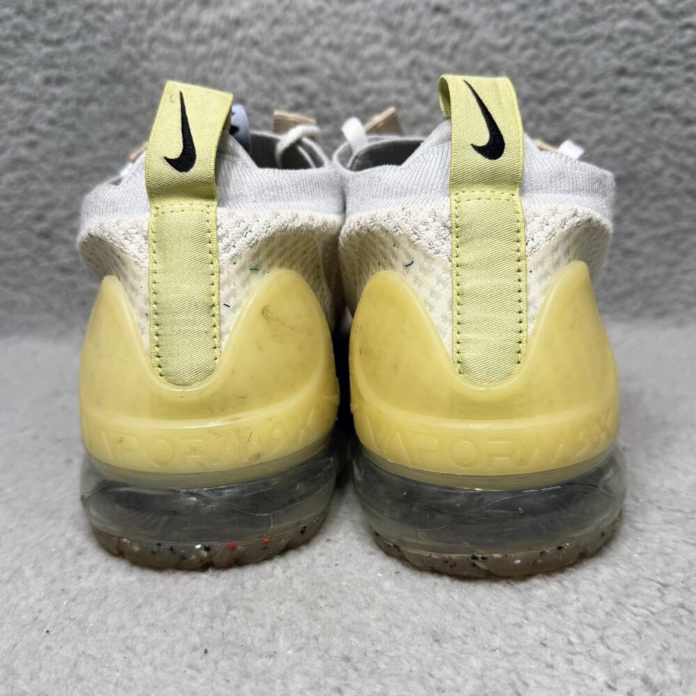 Nike Air VaporMax 2021 Flyknit Mens Size 9 Running Shoes Mismatched Swoosh White - Picture 4 of 9